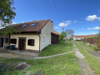 příjezd - Prodej vinného sklepa 84 m², Mikulčice
