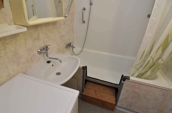 Pronájem bytu 3+1 v osobním vlastnictví 74 m², Praha 8 - Bohnice