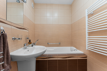 Prodej bytu 4+1 v osobním vlastnictví 95 m², Praha 4 - Písnice