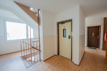 Prodej bytu 4+1 v osobním vlastnictví 95 m², Praha 4 - Písnice