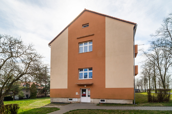 Pronájem bytu 1+1 v osobním vlastnictví 30 m², Stochov