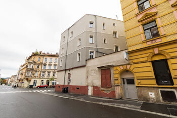 Prodej nájemního domu 781 m², Děčín