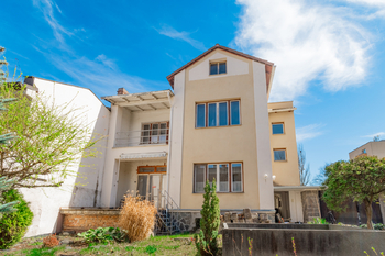 Pohled ze zahrady - Prodej domu 177 m², Kolín