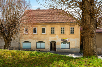 Prodej domu 420 m², Velké Opatovice