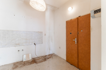 Vstup do bytu - Prodej bytu 2+kk v osobním vlastnictví 47 m², Praha 8 - Libeň