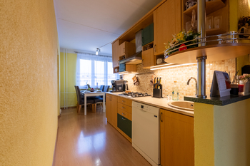 Kuchyňský linka - Prodej bytu 4+1 v osobním vlastnictví 83 m², Žatec