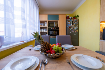 Jídelní část - Prodej bytu 4+1 v osobním vlastnictví 83 m², Žatec