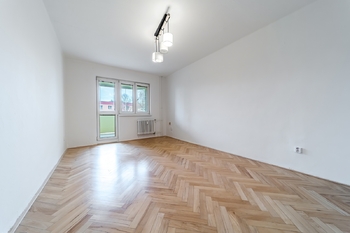 Obývák - Pronájem bytu 2+1 v družstevním vlastnictví 56 m², Karviná