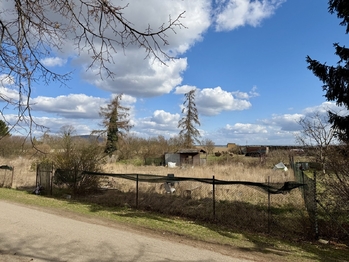 Pozemek od cesty - Prodej pozemku 1914 m², Račiněves