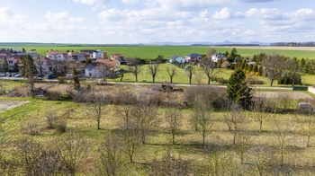 Prodej pozemku 1914 m², Račiněves