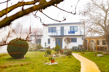 Pronájem domu 137 m², Praha 4 - Modřany