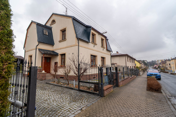 Prodej domu 296 m², Červený Kostelec