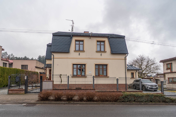 Prodej domu 296 m², Červený Kostelec