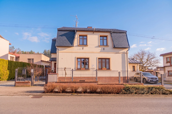 Prodej domu 296 m², Červený Kostelec