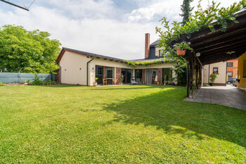 Prodej domu 296 m², Červený Kostelec