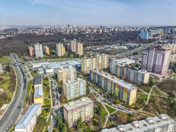 Lokalita: letecký pohled - Prodej bytu 3+1 v osobním vlastnictví 76 m², Praha 4 - Modřany