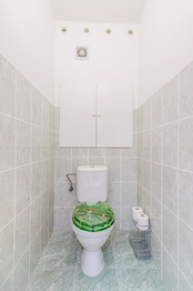 WC - Prodej bytu 3+1 v osobním vlastnictví 76 m², Praha 4 - Modřany