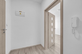 Pronájem bytu 1+kk v osobním vlastnictví 33 m², Milovice