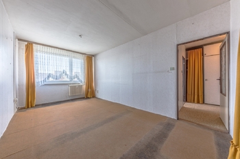 Obývací pokoj - Prodej bytu 2+kk v osobním vlastnictví 43 m², Praha 4 - Kamýk 