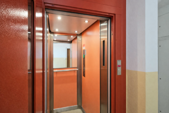 výtah - Pronájem bytu 4+1 v osobním vlastnictví 89 m², Brandýs nad Labem-Stará Boleslav