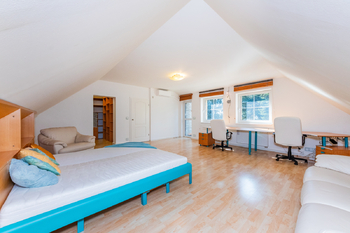 Prodej domu 433 m², Praha 10 - Benice