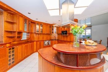 Prodej domu 433 m², Praha 10 - Benice