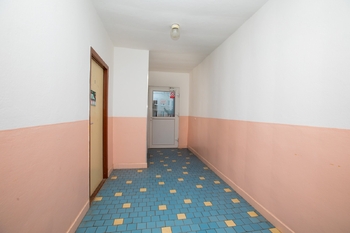 Zadní vchod domu - Pronájem bytu 3+1 v osobním vlastnictví 86 m², Ústí nad Labem