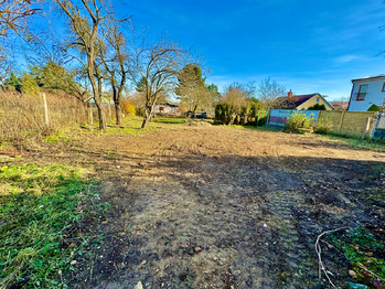 Místo k umístění domu - Prodej pozemku 947 m², Psáry 