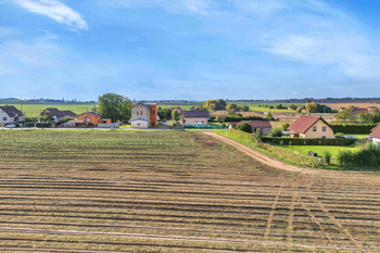 Prodej pozemku 1671 m², Všestary