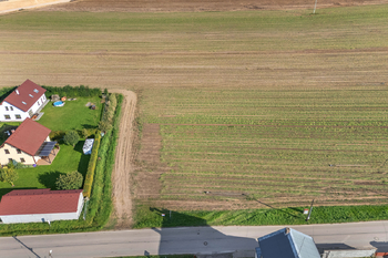 Prodej pozemku 1671 m², Všestary