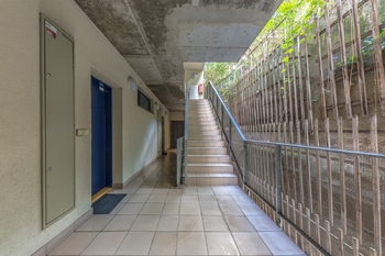 Vnitroblok - Prodej bytu 2+kk v osobním vlastnictví 70 m², Praha 4 - Michle