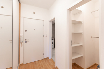 Pronájem bytu 1+kk v osobním vlastnictví 33 m², Praha 4 - Nusle