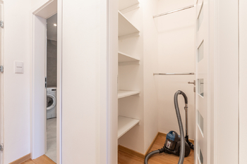 Pronájem bytu 1+kk v osobním vlastnictví 33 m², Praha 4 - Nusle