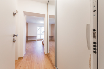 Pronájem bytu 1+kk v osobním vlastnictví 33 m², Praha 4 - Nusle