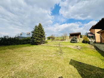 Pronájem pozemku 710 m², Vráto