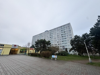 Budova2 - Pronájem bytu 3+kk v osobním vlastnictví 60 m², Praha 8 - Bohnice