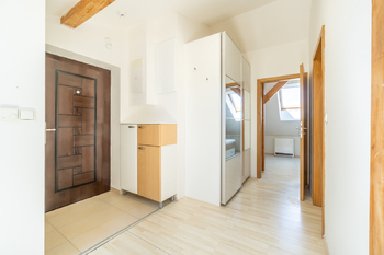 Pronájem bytu 2+kk v osobním vlastnictví 40 m², Praha 8 - Libeň