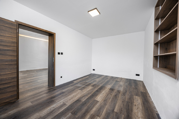 Prodej domu 240 m², Nučice