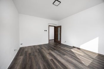 Prodej domu 240 m², Nučice