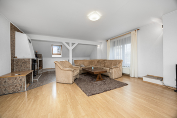 Prodej domu 240 m², Nučice