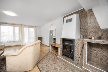 Prodej domu 240 m², Nučice