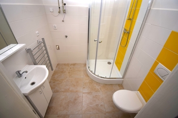 Koupelna - Pronájem bytu 3+1 v osobním vlastnictví 73 m², Písek
