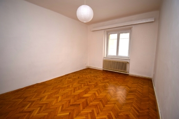 Pokoj č.1 - Pronájem bytu 3+1 v osobním vlastnictví 73 m², Písek