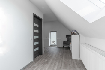 Prodej domu 245 m², Bělušice