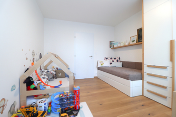 Dětský pokoj - Pronájem bytu 3+kk v osobním vlastnictví 72 m², Praha 9 - Vysočany