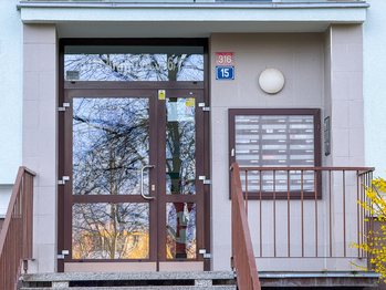 Prodej bytu 2+1 v osobním vlastnictví 63 m², Hradec Králové