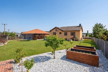 Prodej domu 204 m², Dlouhá Lhota