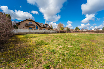 Prodej pozemku 1296 m², Horoměřice