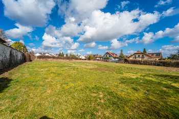 Prodej pozemku 1296 m², Horoměřice