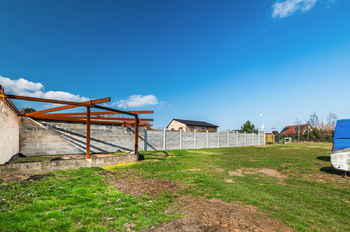 Prodej pozemku 1285 m², Veltruby